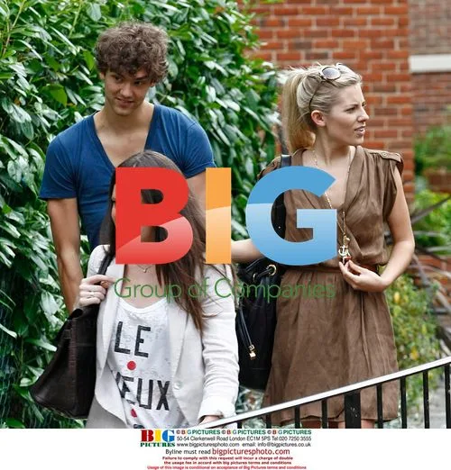 Mollie King House Hunting With Boyfriend and Sister