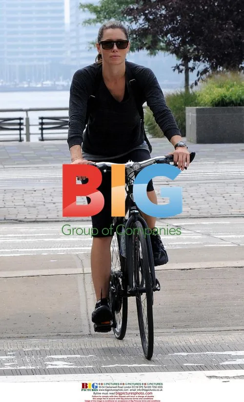 Justin Timberlake and Jessica Biel Bike Ride