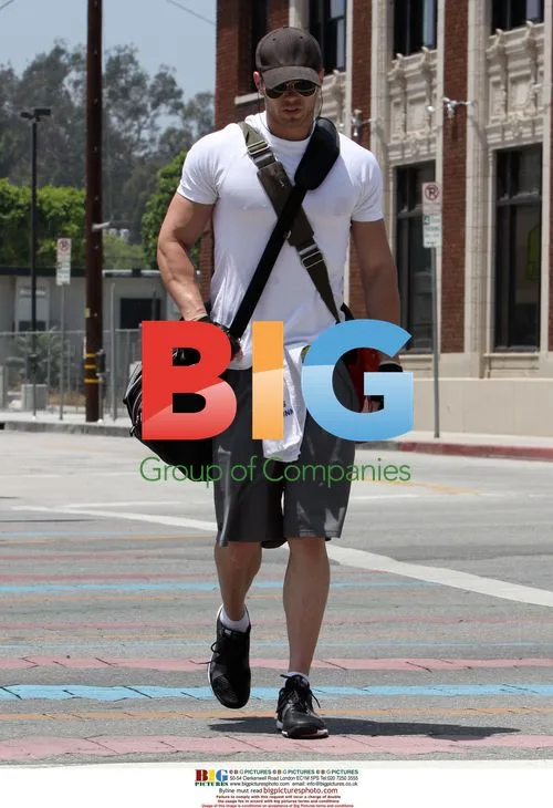 Kellan Lutz Leaving Gym