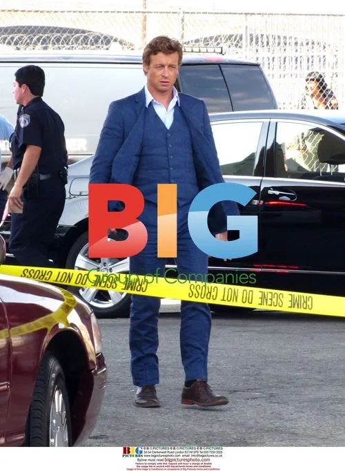 Simon Baker filming 'The Mentalist'