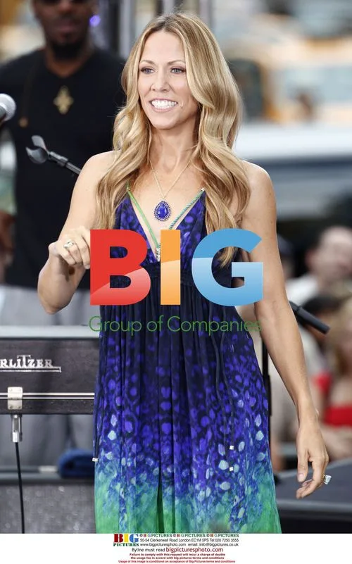 Sheryl Crow Performs Live in NYC