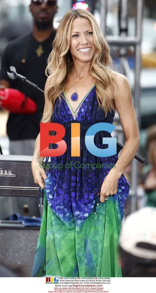 Sheryl Crow Performs on CBS Morning Show