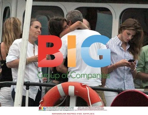 Clooney and Canalis Celebrate Anniversary