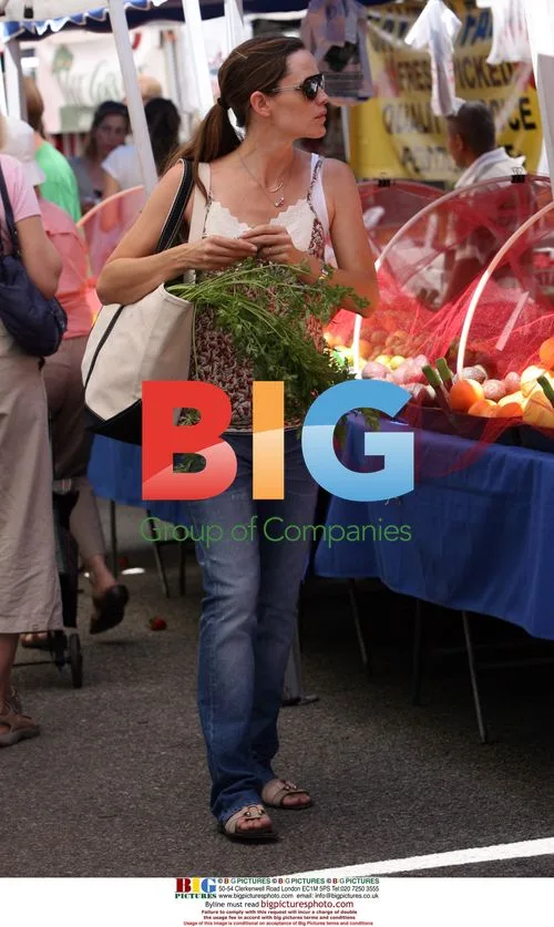Jennifer Garner Grocery Shopping