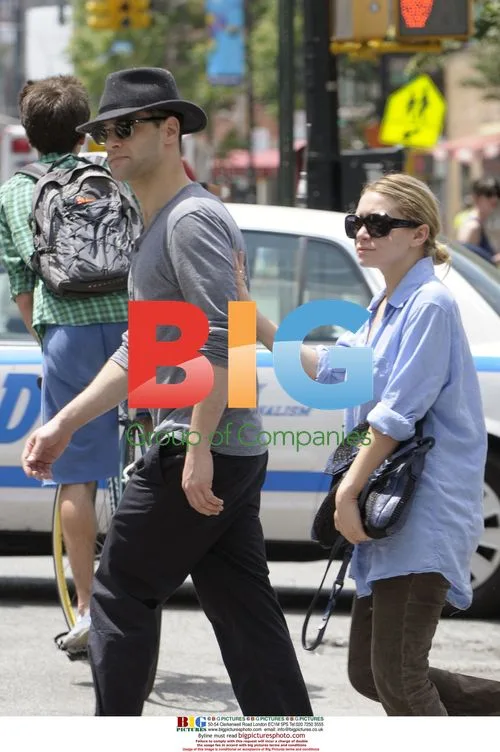 Ashley Olsen and Boyfriend Justin Bartha