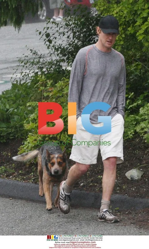 Owen Wilson and friends go hiking in Vancouver