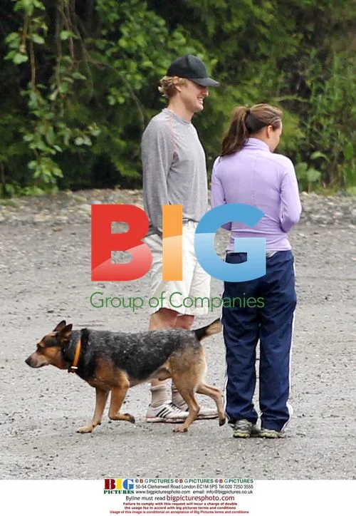 Owen Wilson and friends hike Grouse Mountain