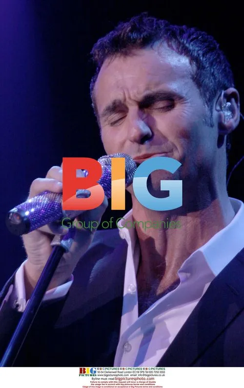 Marti Pellow Live Performance