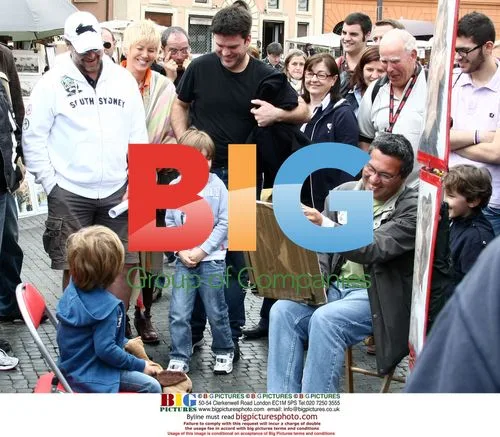 Russell Crowe and Family Visit Rome