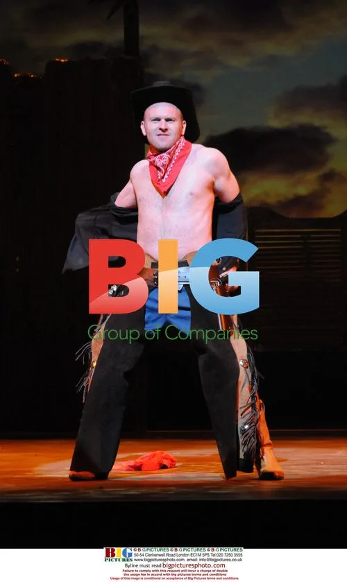 Emmerdale Actor Stuart Wade on Stage
