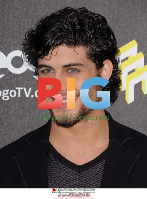 Jesus Luz at 2010 NewNowNext Awards