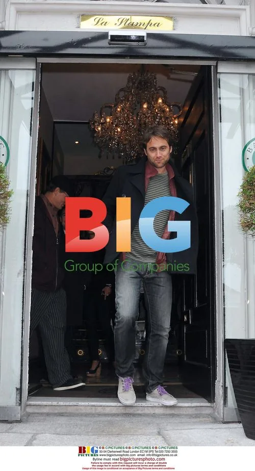 Stuart Townsend Spotted in Dublin after Split