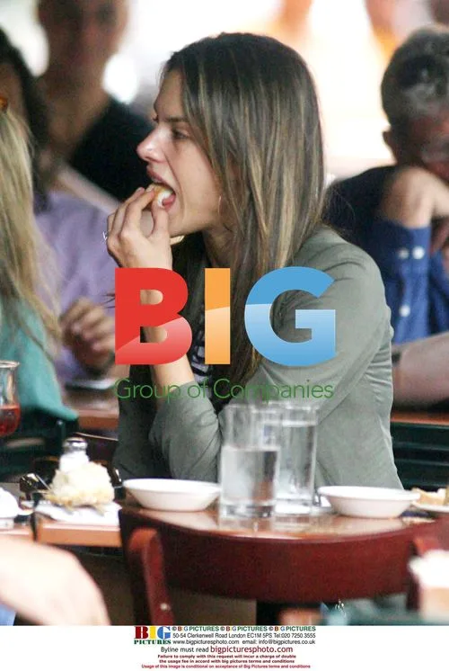 Alessandra Ambrosio and Jamie Mazur Lunch in NY