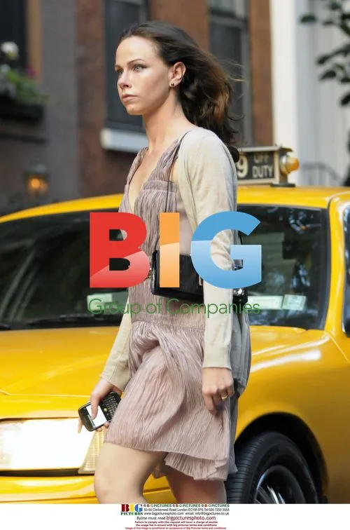 Barbara Bush Catching Cab in NYC