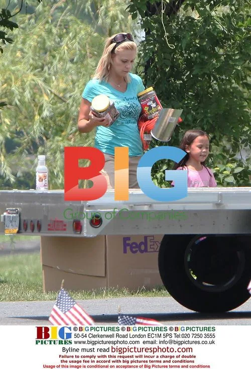 Kate Gosselin & Kids Filming 'Kate Plus Eight'