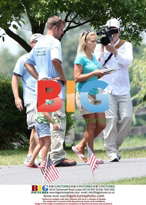 Kate Gosselin with 8 Kids Filming in Pennsylvania