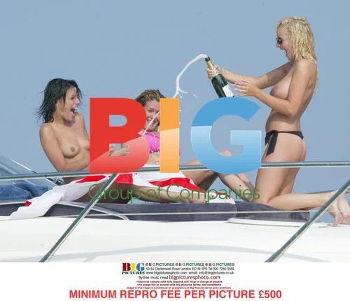 Michelle Marsh and Emma Davis Support England