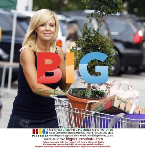 Kate Gosselin Shops at Whole Foods