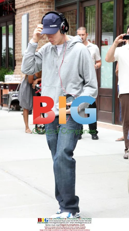 Eminem Leaves Greenwich Hotel