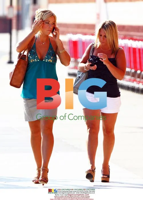 Kate Gosselin Out with Friend
