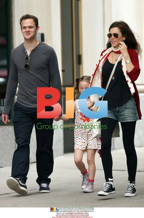 Anna Friel and Daughter Gracie Out in NYC