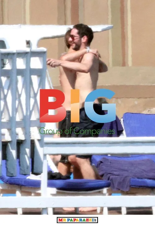 Oasis Star Liam Gallagher Relaxes on Italy Trip