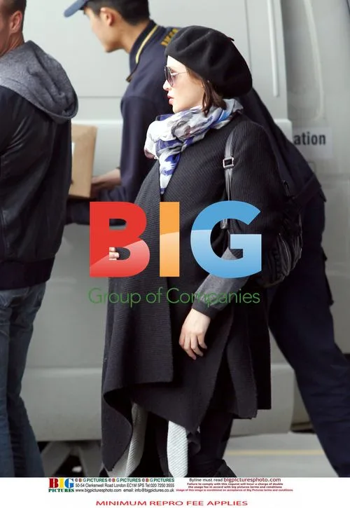 Dannii Minogue Shopping in Melbourne