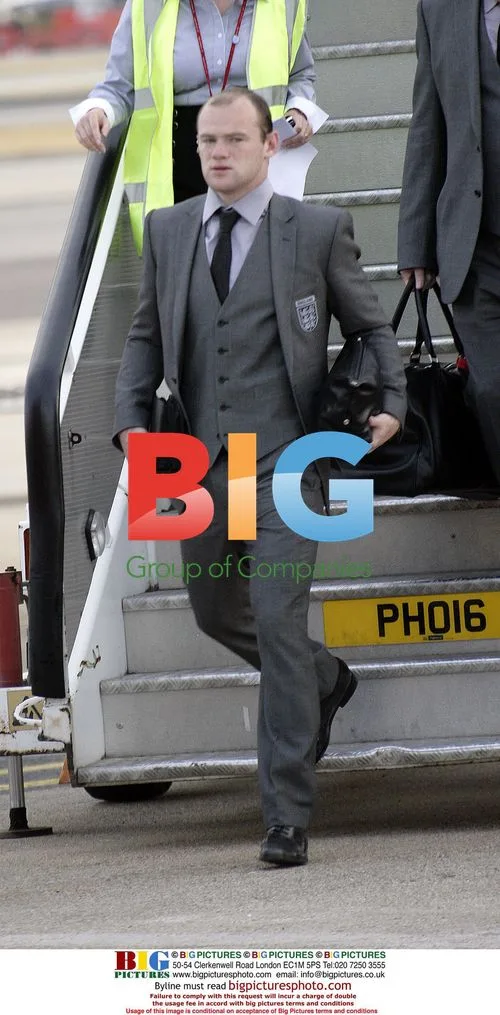 England Football Team Arrive After World Cup 2010
