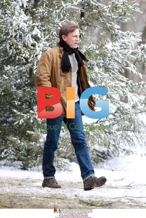 Daniel Craig on 'Dream House' set
