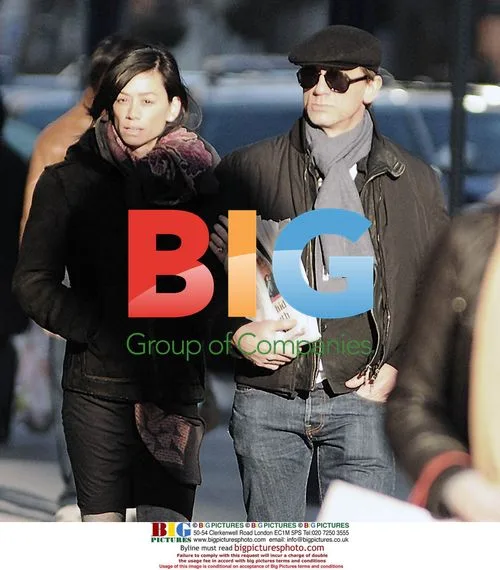 Satsuki Mitchell and Daniel Craig Shopping