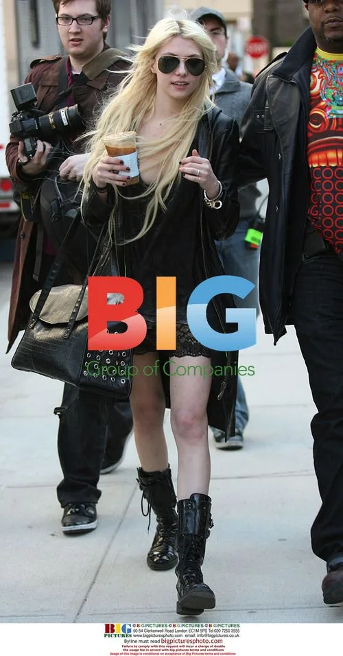 Taylor Momsen on 'Gossip Girl' Set