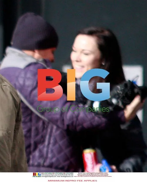 Peter Andre Greeted by Mystery Brunette