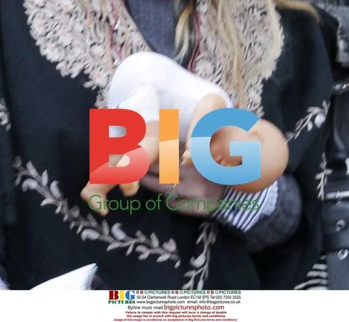 Kate Moss and Jamie Hince Lunch with Friends