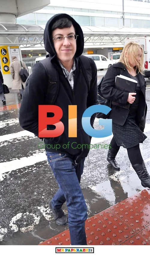Christopher Mintz-Plasse Arrives in Glasgow