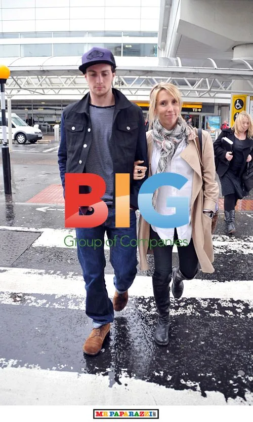 Aaron Johnson and Sam Taylor Wood at Glasgow Airport