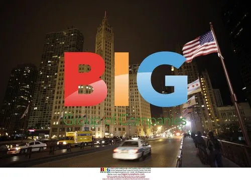 The Wrigley Building goes dark for Earth Hour