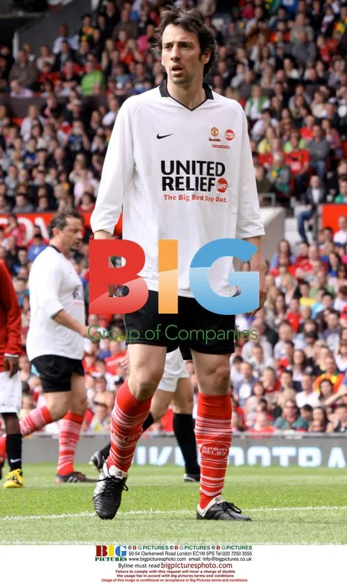 Manchester United XI vs Rivals Charity Match