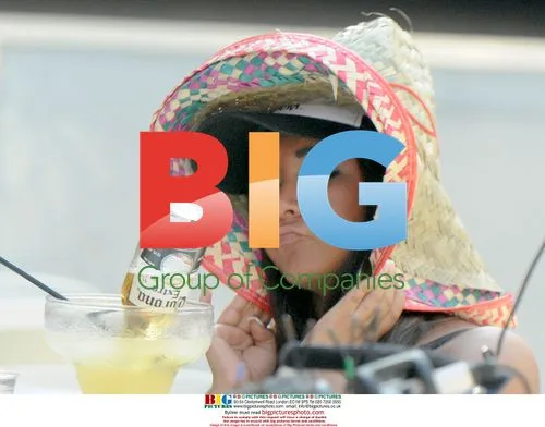 Snooki and JWoww Party for Cinco de Mayo