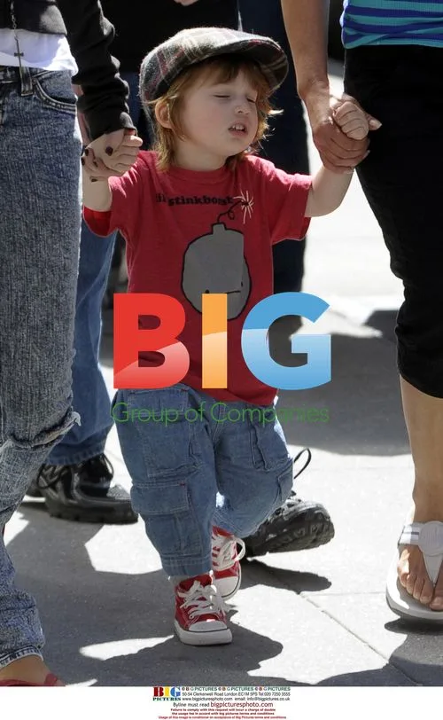 Christina Aguilera and Son Shopping in NYC