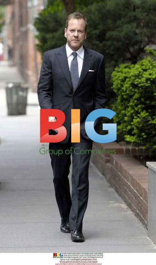 Keifer Sutherland Shopping in East Village