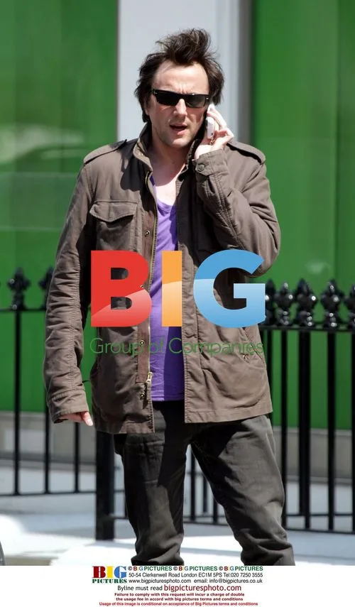 Peter Serafinowicz in Notting Hill