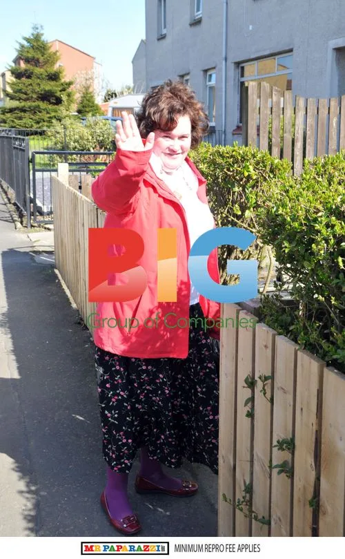 Susan Boyle at Shopping Centre