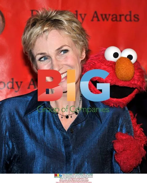 Jane Lynch and Elmo at Peabody Awards