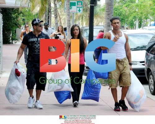 Jersey Shore Stars Spotted Doing Laundry