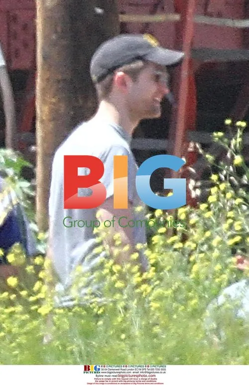 Robert Pattinson on "Water For Elephants" Set