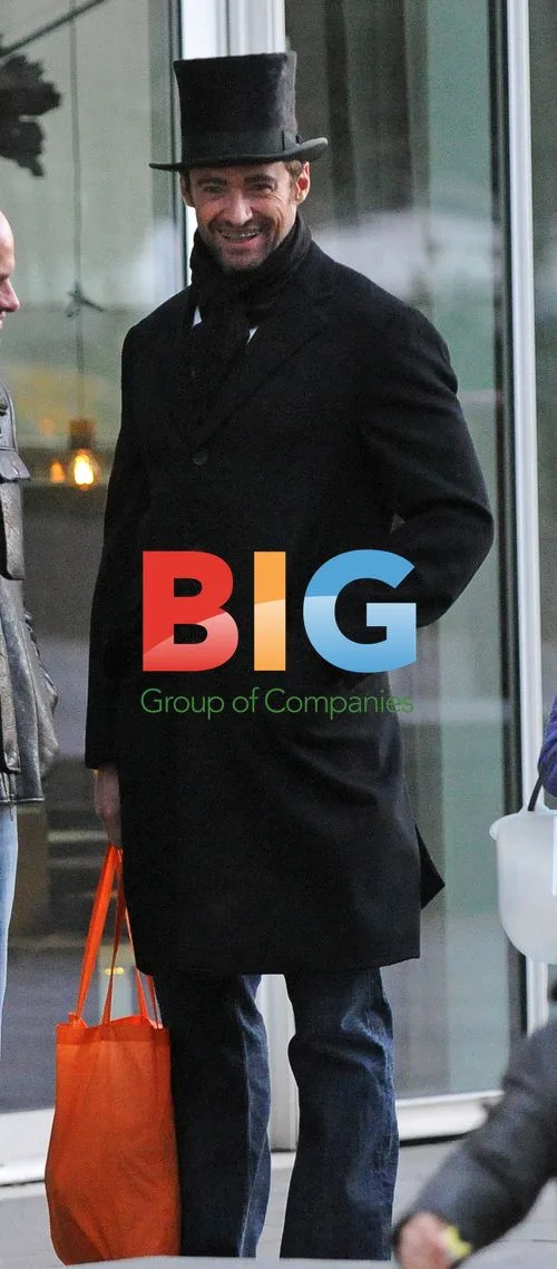 Hugh Jackman goes trick-or-treating with family