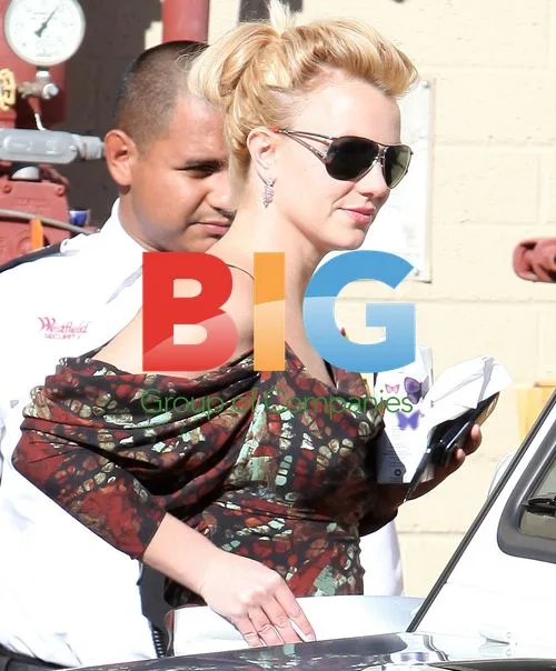 Britney Spears Shopping at Neiman Marcus