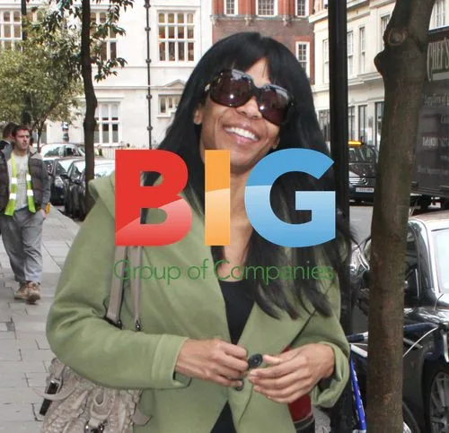Michelle Williams Leaves London Hotel