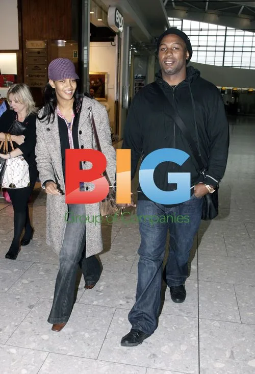 Lennox Lewis Arrives in Manchester
