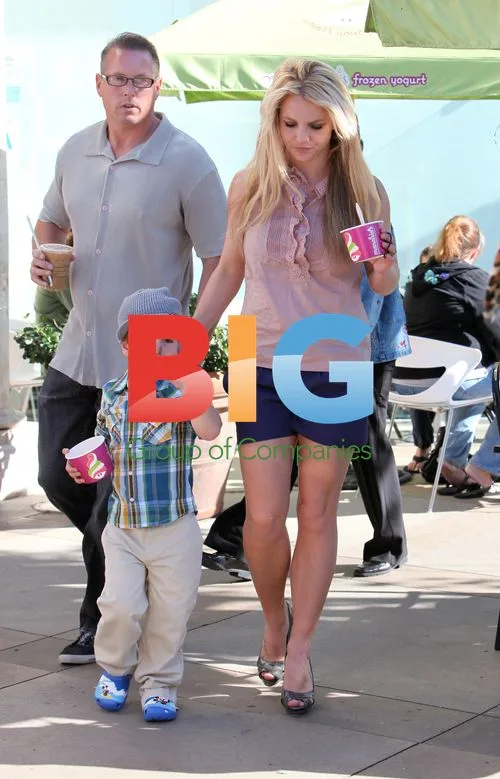 Britney Spears with Son Sean at Menchie's
